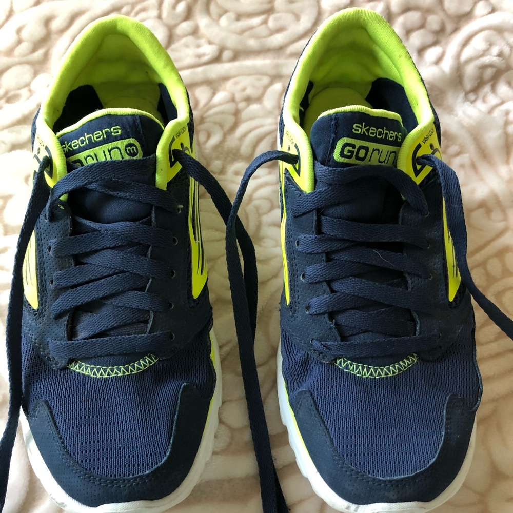 Skechers Go Run Size 5